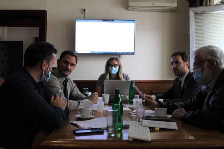 Održane konsultacije na temu pooštravanja kazni za napade na novinare