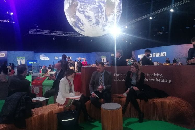 delegacija Vlade Crne Gore i predstavnika tima Vlade Velike Britanije za energetsku tranziciju tokom konferencije COP26