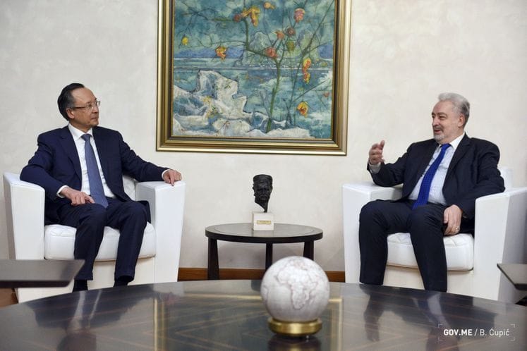 Premijer Zdravko Krivokapić sastao se sa Kairatom Abdrakhmanovim