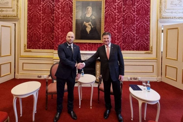 Radulović i Lajčak