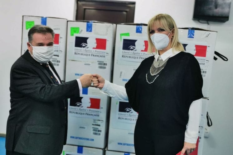 Francuska donirala 117 000 Fajzer vakcina