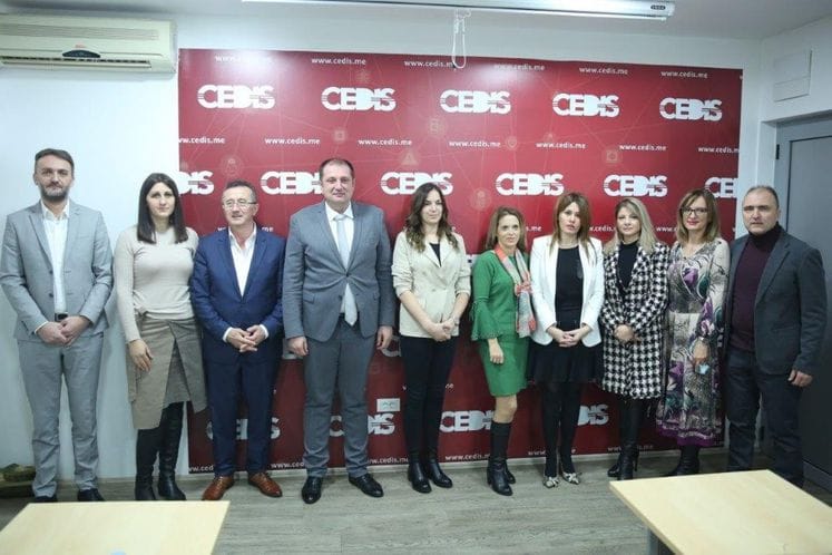 IZABRANI NAJBOLJI NA KONKURSU “ENERGIJA PODVUČENO ZELENOM”