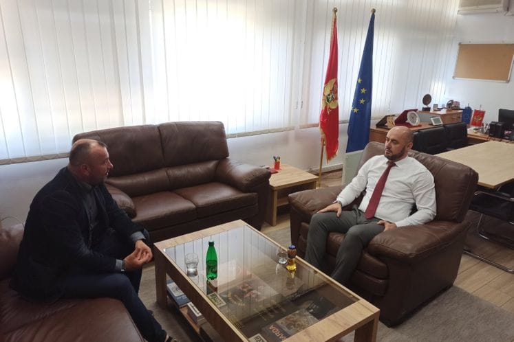 Direktor O.Š. Mahmut Adrović iz Petnjice posjetio Upravu za saradnju sa dijasporom – iseljenicima