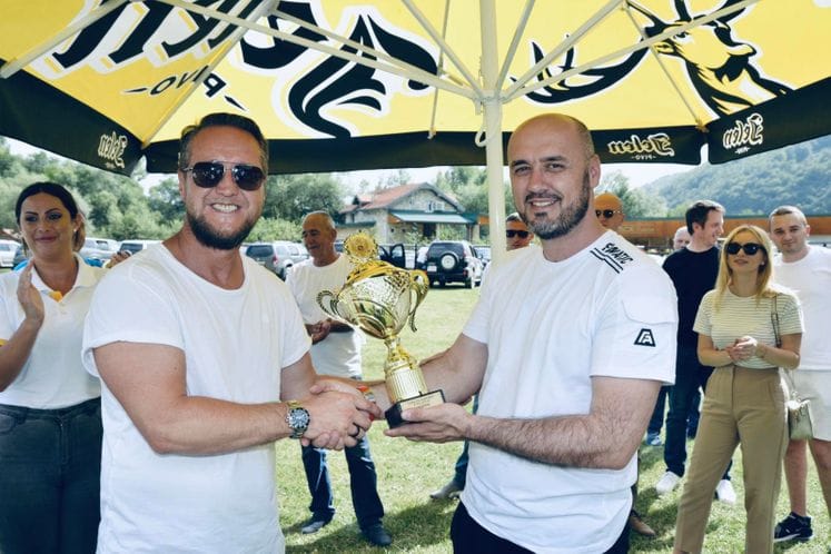 Članovi Savjeta za saradnju sa dijasporom-iseljenicima i predstavnici udruženja dijaspore na izletu Đalovića pećini