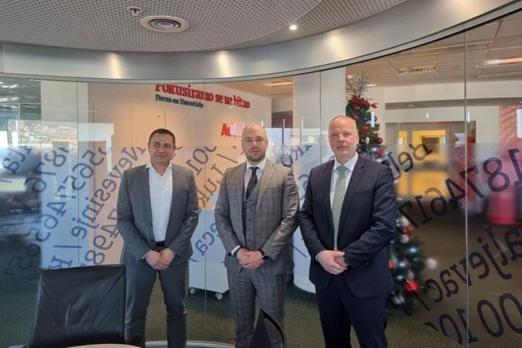 Radulović - Šoen i Mitrović