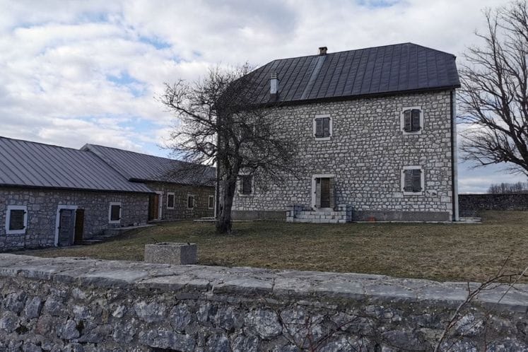 Delegacija MPNKS u posjeti Kuli Lazara Sočice u Plužinama