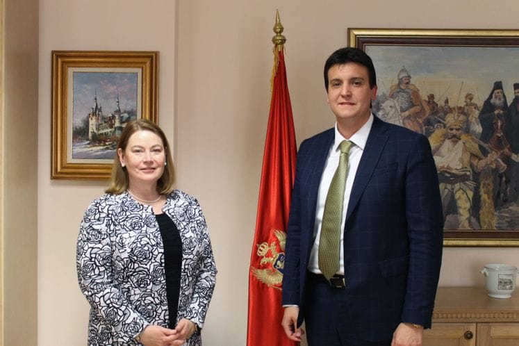Ambasada SAD podržava Crnu Goru u borbi protiv organizovanog kriminala i korupcije
