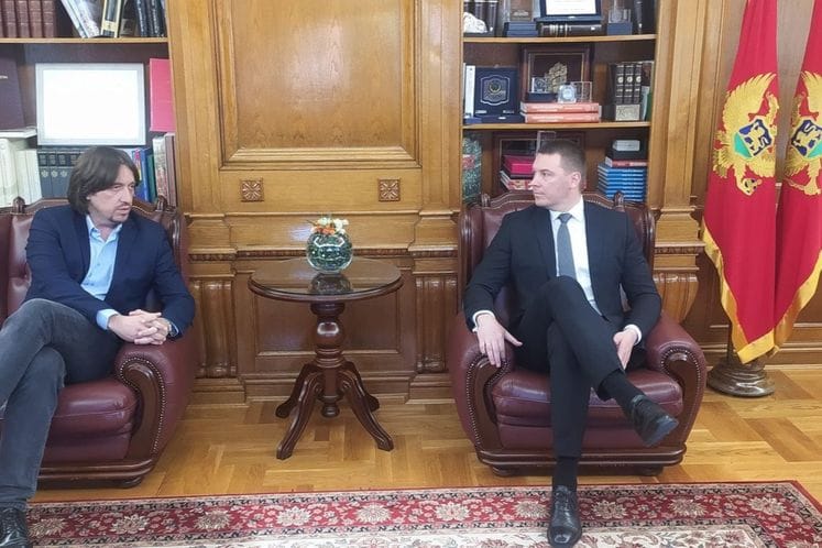 Primopredaja dužnosti-Sekulović i Adžić