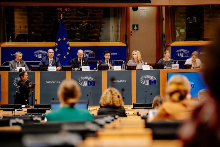 Дритан Абазовић - излагање пред европослаицима члаовима делегације Европског парламента за ЦГ