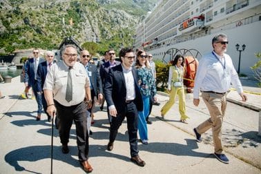 Abazović i Đurović u radnoj posjeti Kotoru: Prvi premijer koji je ikad posjetio Luku Kotor