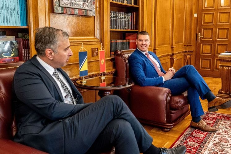 ambasador Jukić- ministar Adžić