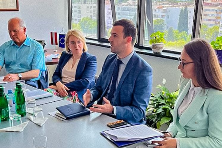 Maskovic austrijski parlamentarci