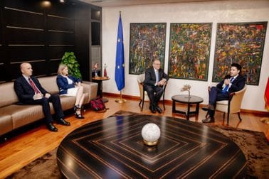 Dritana Abazović - ser Stjuart Pič, specijalni izaslanik britanskog premijera za ZB