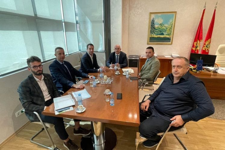 Ministar Joković održao sastanak sa predstavnicima „13. Jul – Plantaže": Vlada će uzeti aktivno učešće u rješavanju zatečnih problema