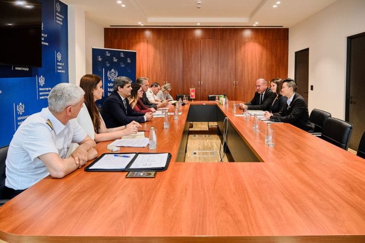 Americka obalska straža