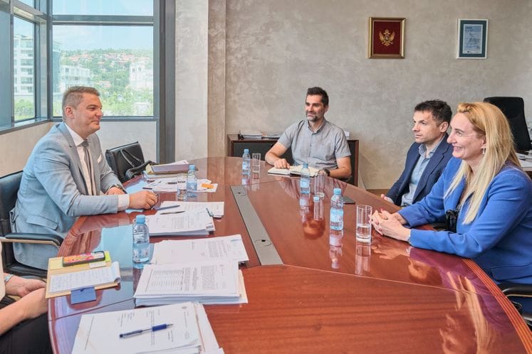 Државни секретар Шахмановић на састанку са представницима Агенције за спречавање корупције