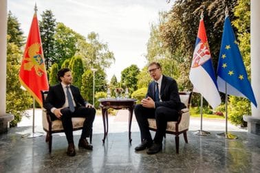 Predsjednik Vlade Dritan Abazović sastao se sa predsjednikom Srbije Aleksandrom Vučićem