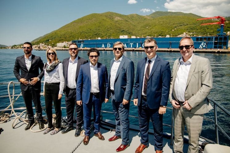 Dritan Abazović i ministri - obilazak vodenog terminala u Tivtu i plutajućeg doka za remont superjahti u Bijeloj