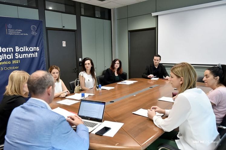 Potpisani ugovori sa 6 NVO za finansiranje projekata u oblasti digitalizacije