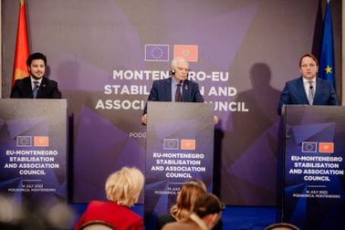 Одржана конференција за медије премијера Абазовића и званичника ЕУ, Бореља и Вархељија