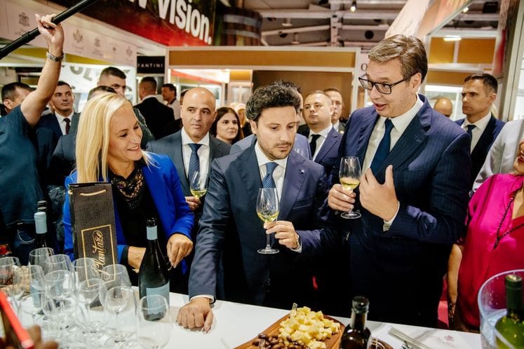 Abazović, Vučić i Kovačevski posjetili štand Plantaža na Sajmu vina u Beogradu