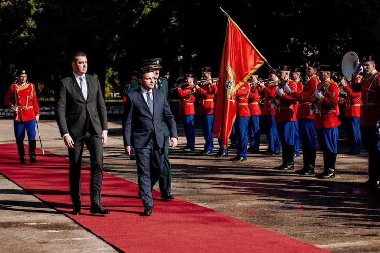 Abazović i Adžić posjetili kasarnu u Maslinama: Neizmjerno smo ponosni na Vojsku Crne Gore