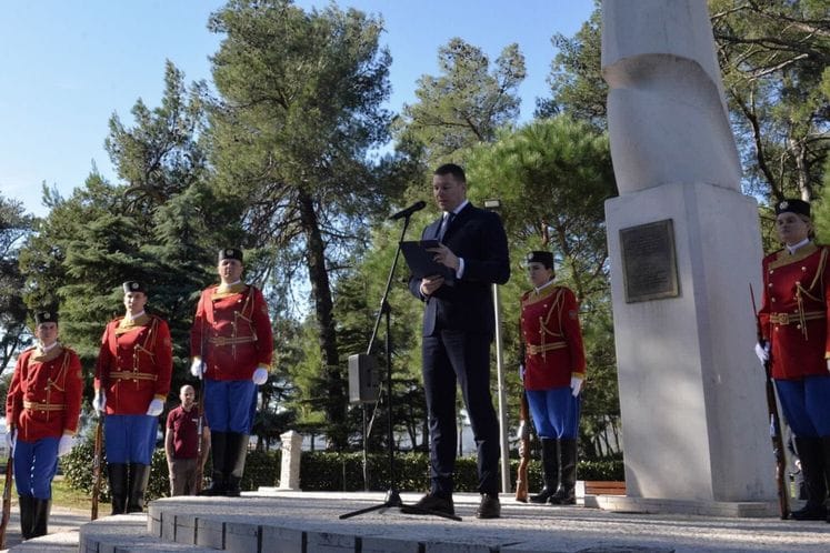 Delegacije UK, SAD i Crne Gore obilježile Dan sjećanja