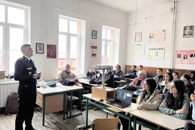 promociju vojnog poziva i predstavljanje mogućnosti studiranja na renomiranim vojnim akademijama