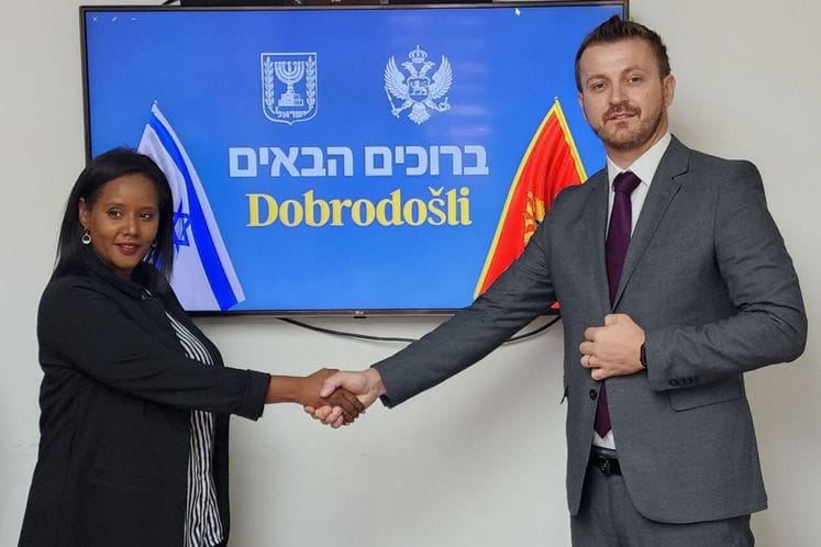 Ministar Dukaj i ministarka Tamano Shata 1