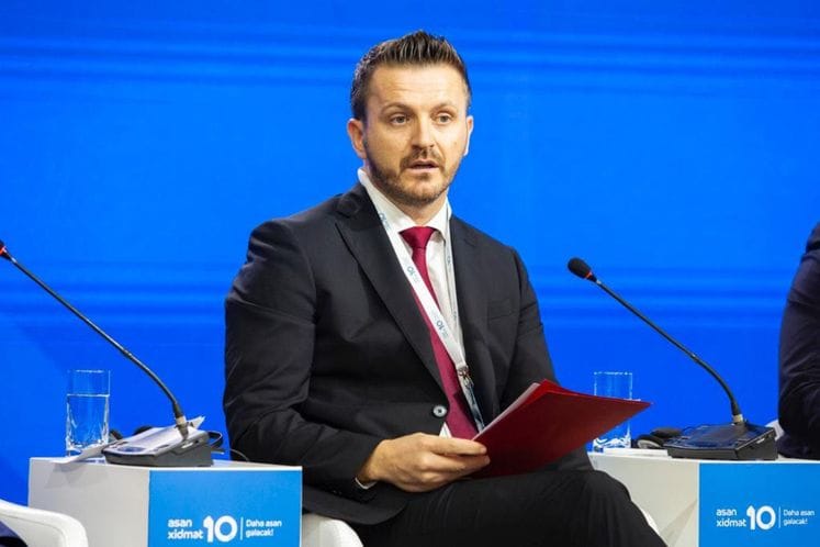 Ministar Dukaj na Forumu u Bakuu, Azerbejđžan