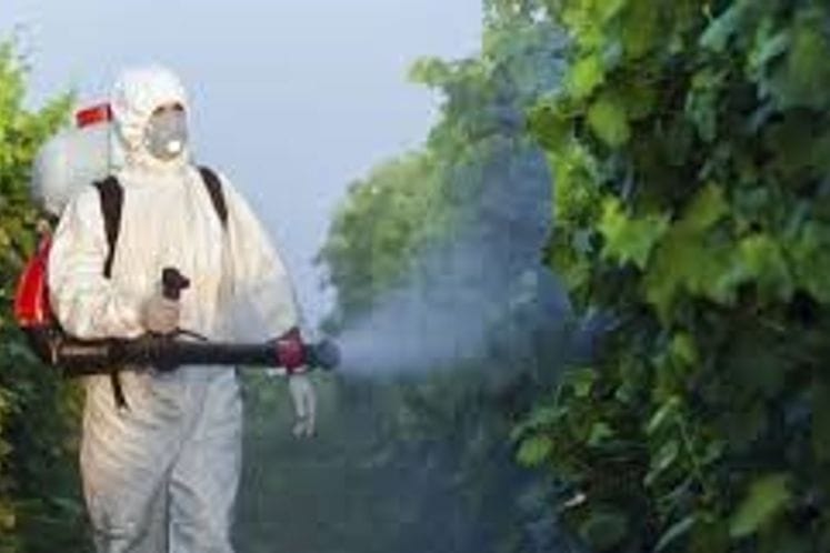 UPOZORENJE: Svi korisnici pesticida su u obavezi da najmanje 48 sati prije upotrebe istih obavijeste zainteresovanu javnost