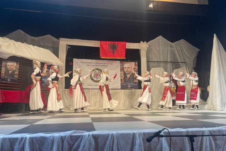 V.d. pomoćnik direktora Uprave za saradnju sa dijasporom-iseljenicima Arben Jakupi prisustvovao je manifestaciji "Gorska vila" u Rožajama