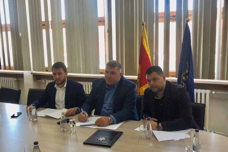 Saopštenje: Potpisana tri ugovora između Uprave javnih radova I Opštine Nikšić