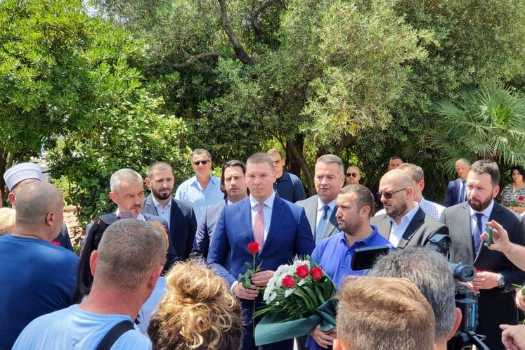 Delegacija Uprave za saradnju sa dijasporom-iseljenicima prisustvovala je obilježavanju 30. godišnjice deportacije bosansko-hercegovačkih izbjeglica iz Herceg Novog