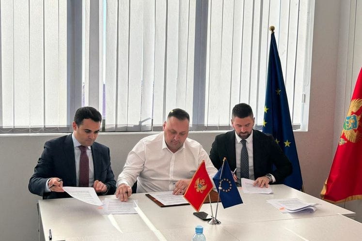 Potpisivanje ugovora