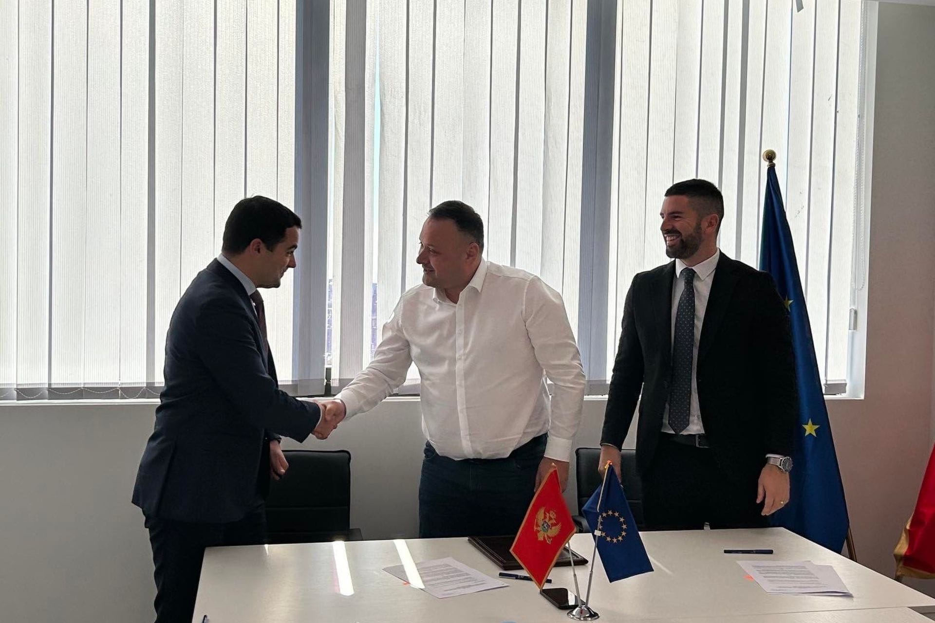 potpisivanje ugovora