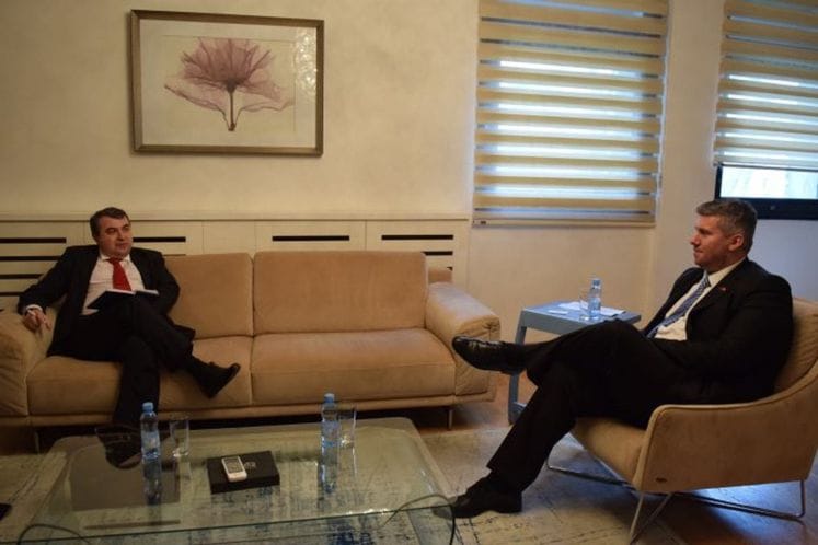 B Vujovic amb Rumunije