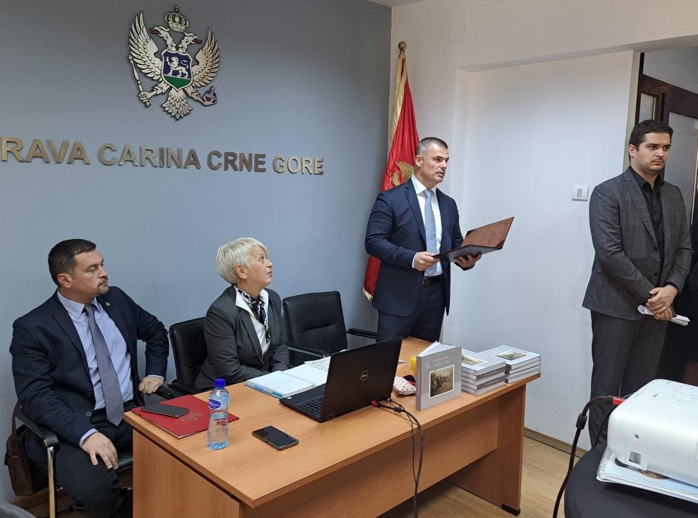 gallery.media[0].alt