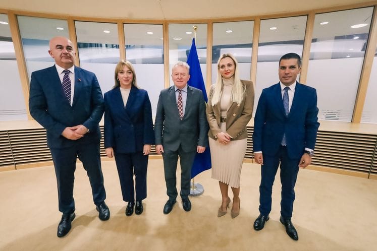 Ministar Joković u Briselu održao sastanak sa EU komesarom za poljoprivredu