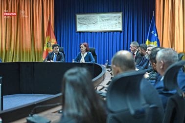 Abazović sa Redžepi, ministrima i nacionalnim manjinama