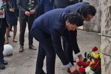 Abazović na obilježavanju deportacije bosansko-hercegovačkih izbjeglica 1992. godine