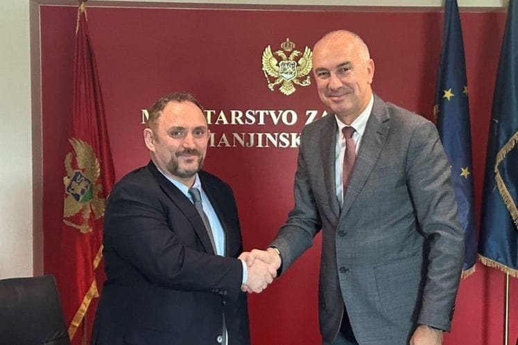 ministar Gjeka - Albasoft