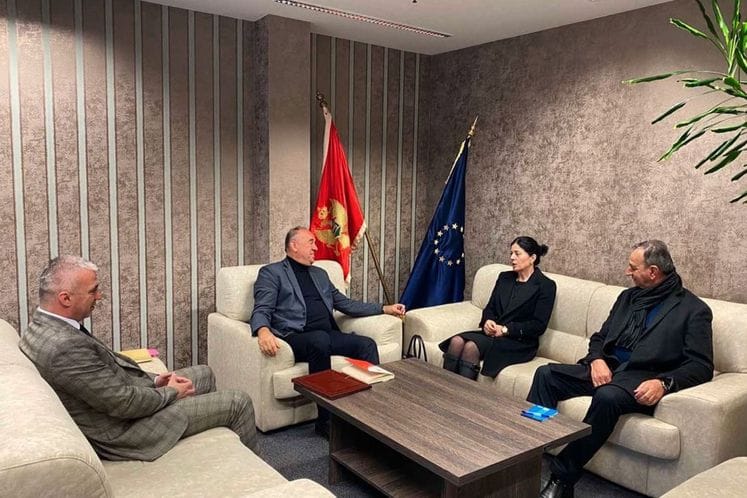 Ministar Lalošević ugostio je Anelu Čekić, predsjednicu Opštine Gusinje i Šemsa Jarovića, direktora Agencije za investicije u Gusinju