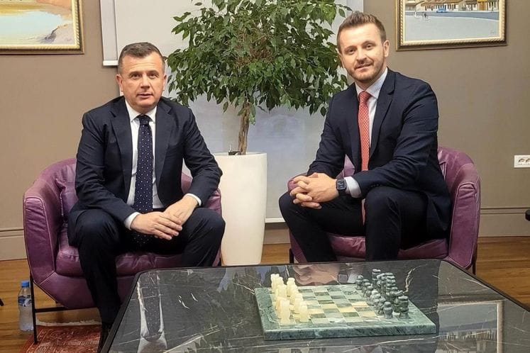 ministar Dukaj i ministar unutrašnjih poslova Balu Albanije (1)