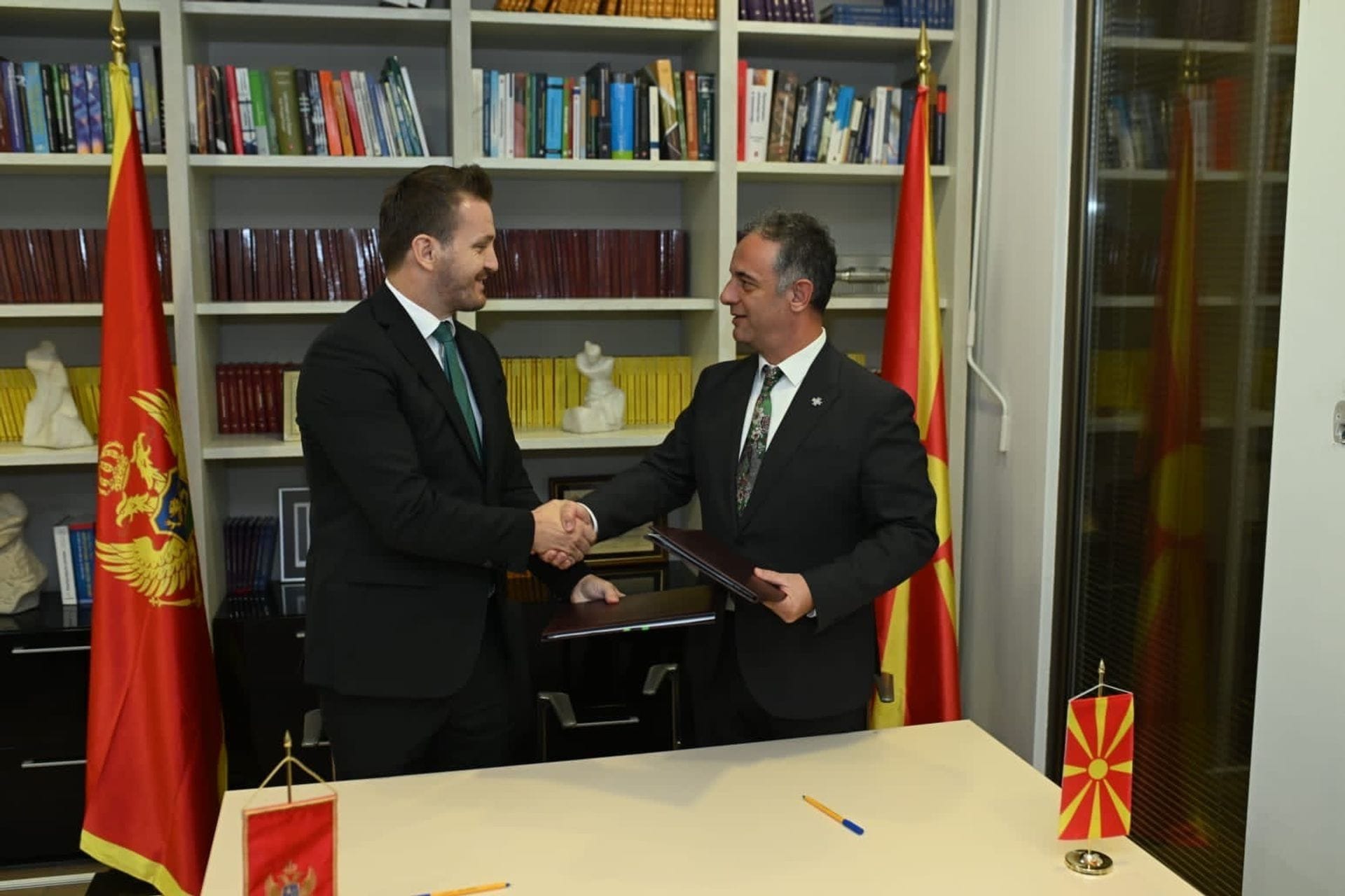 ministar Dukaj i ministar Aliu potpisali Memorandum o razumijevanju u Skoplju