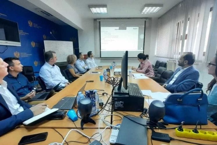 Uspješno realizovan EU projekat za implementaciju Novog kompjuterizovanog tranzitnog sistema (NCTS) vrijedan 2,35 miliona eura Uspješno realizovan EU projekat za implementaciju Novog kompjuterizovanog tranzitnog sistema (NCTS) vrijedan 2,35 miliona eura