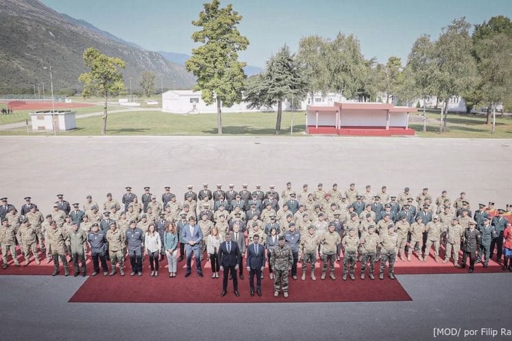 Predsjedik Milatovic u posjeti Vojske Crne Gore