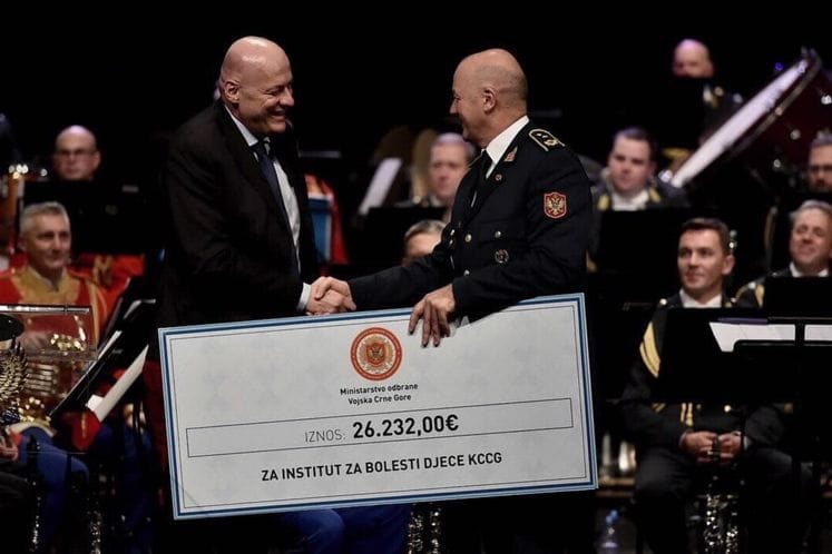 Orkestri VCG i Oružanih snaga Republike Slovenije održali humanitarni koncert