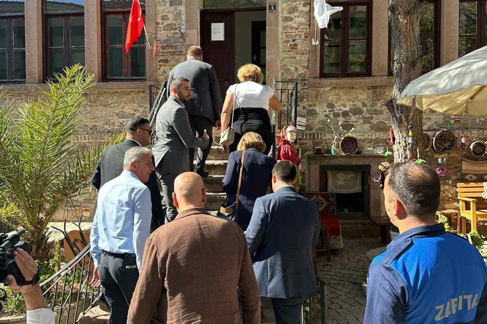 Sastanak direktora Uprave za saradnju sa dijasporom-iseljenicima sa Privrednim komorama turskih gradova Ayvalik, Burhaniye i Edremit i posjeta selu Küçükköy