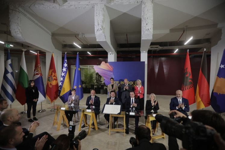 Абазовић са лидерима Западног Балкана потписао споразум о признавању професионалих квалификација